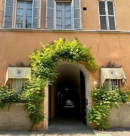 Altana - Loft Sulla Citta Parma Exterior foto